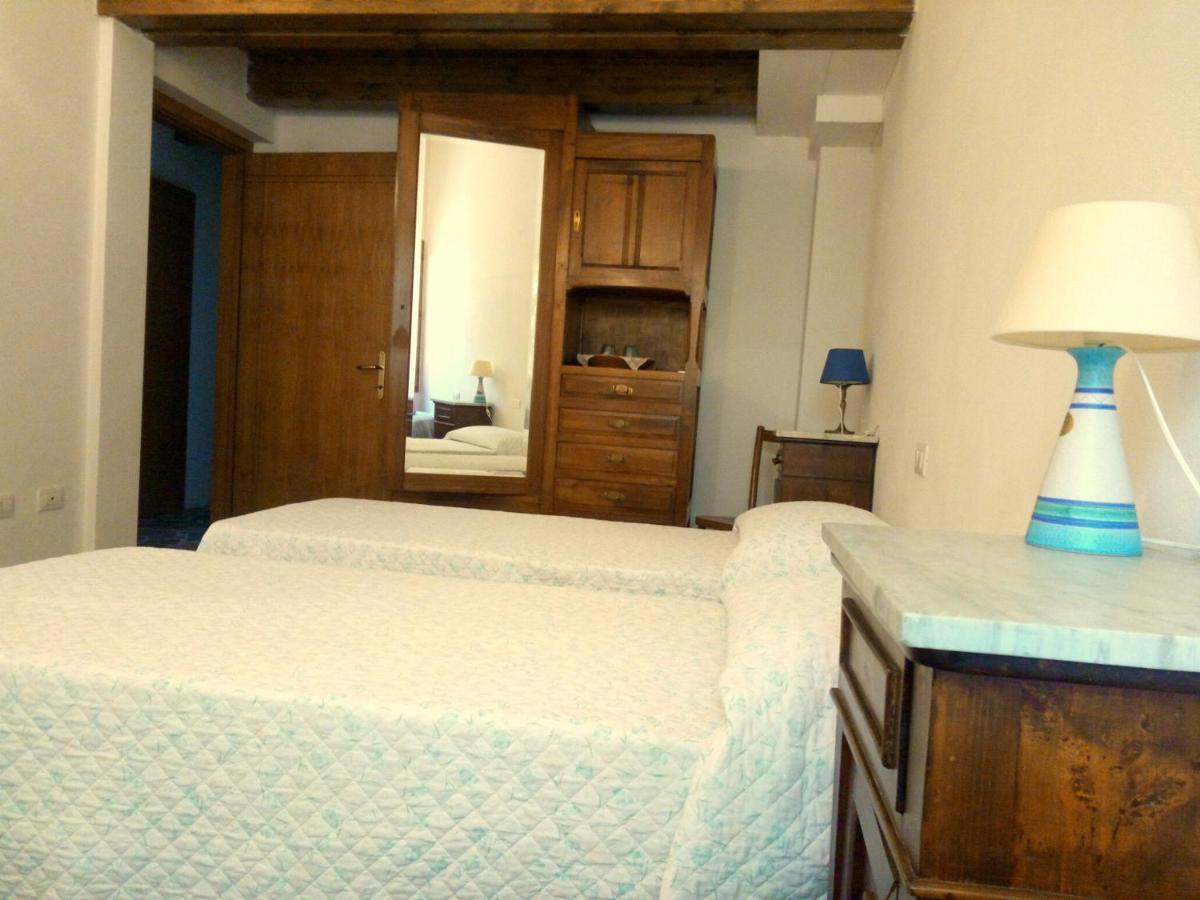 Lierus B&B Gonnosfanàdiga Eksteriør bilde